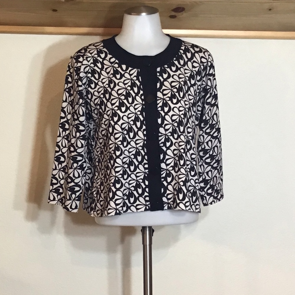 Sophisticated Black and White Cardigan